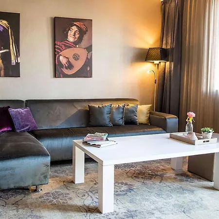 Luxury Szálloda